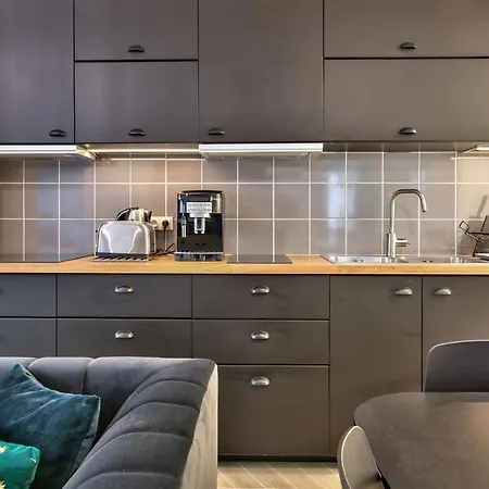 Apartment Chic And Spacious Apart With Parking Bobigny